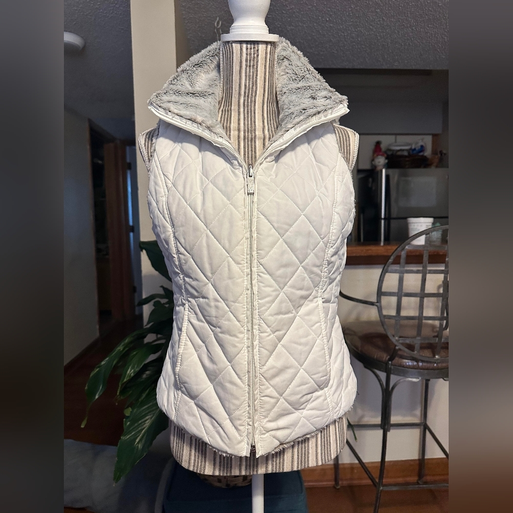 Unbranded Reversible Puffer Vest | Size S
